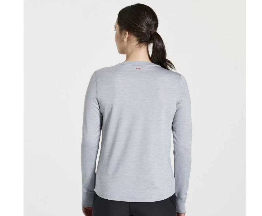 Saucony Women's Light Grey Heather Boulder Baselayer Top for Running & Outdoor Activities