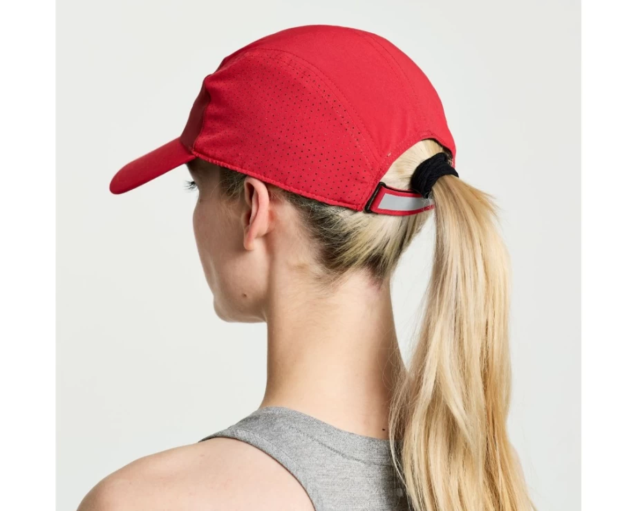 Saucony Women's Outpace Hat in Poppy - Lightweight Running Cap for Women