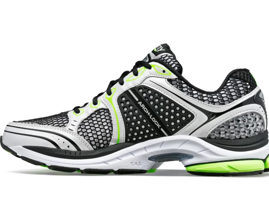 Saucony Men's Triumph 4 Progrid Running Shoes - Black