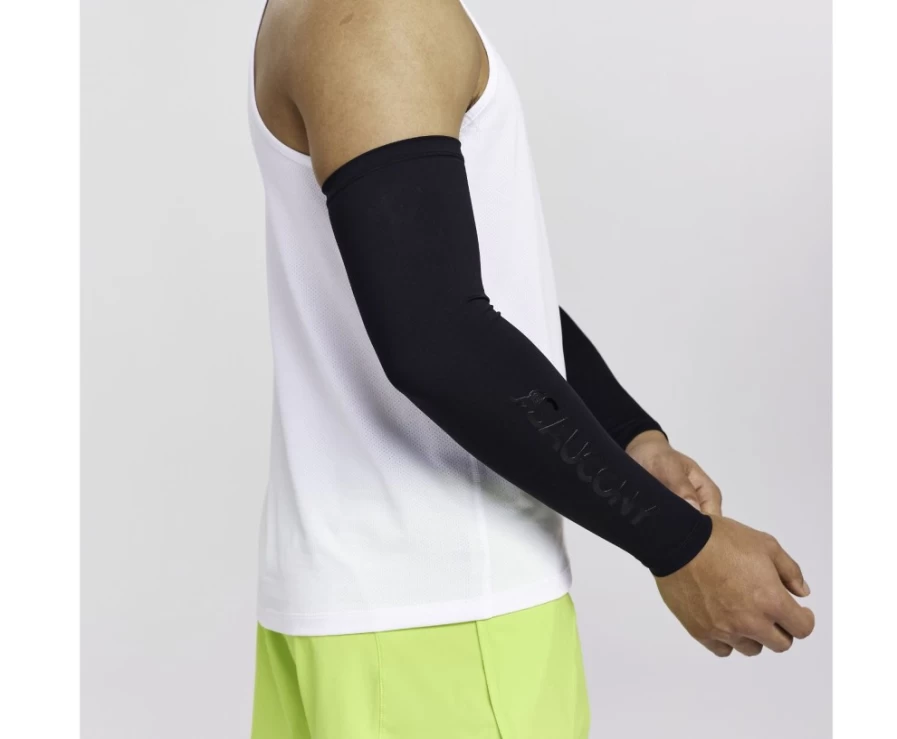 Saucony Women's Black Fortify Arm Sleeves for Running & Sports Protection