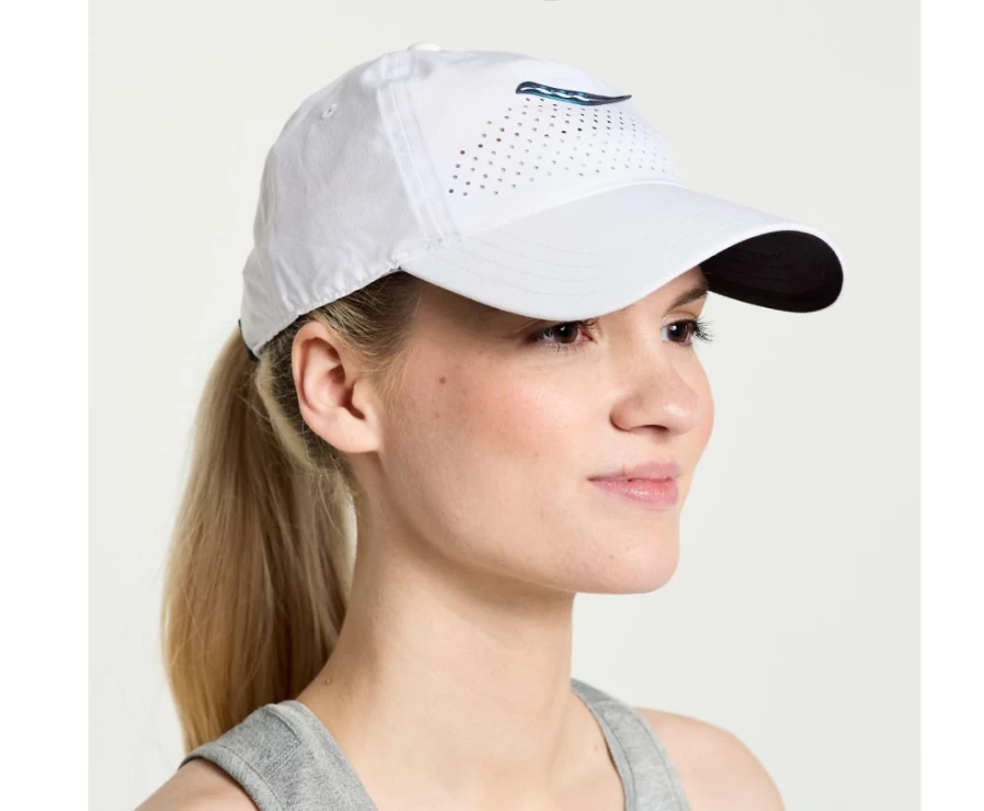 Saucony Women's White Outpace Petite Hat - Lightweight Running Cap for Women