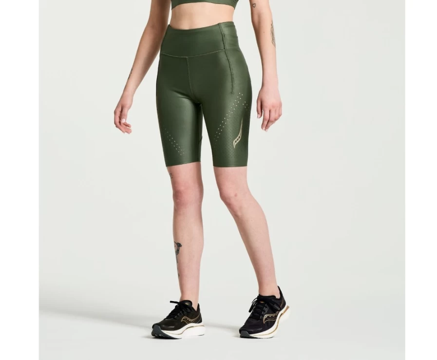 Saucony Women's Pinnacle 8" Tight Short in Climbing Ivy - High-Performance Athletic Shorts for Running & Training