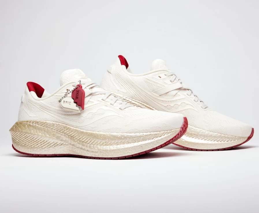 Saucony Women's Triumph 20 Running Shoes in Brie - Lightweight & Cushioned for Comfort