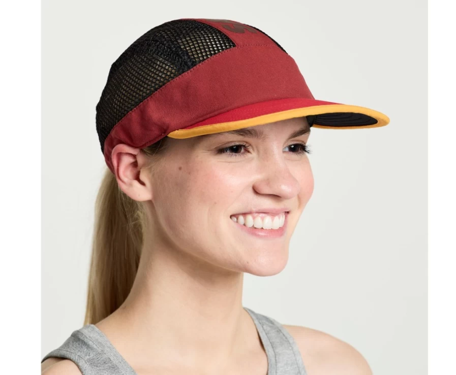 Saucony Women's Outpace Foamie Hat in Dahlia - Lightweight Running Cap