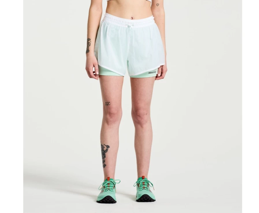 Saucony Women's Elevate 4" 2-In-1 Running Shorts in White