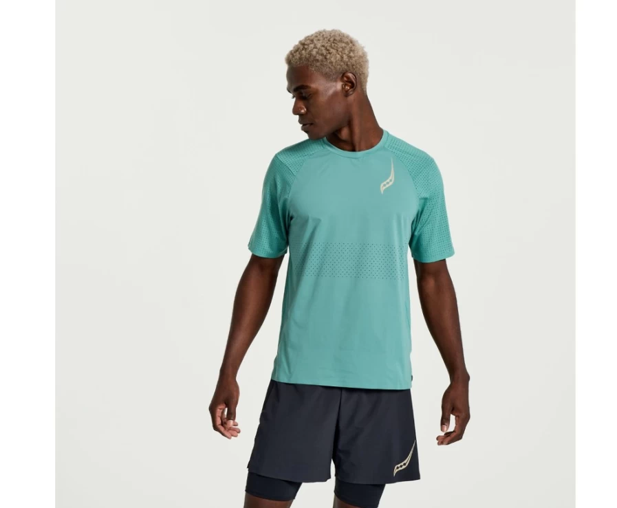 Saucony Men's Pinnacle Short Sleeve Shirt in Moss Green - Lightweight Performance Top