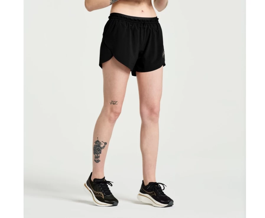 Saucony Women's Black Pinnacle 2.5" Running Shorts